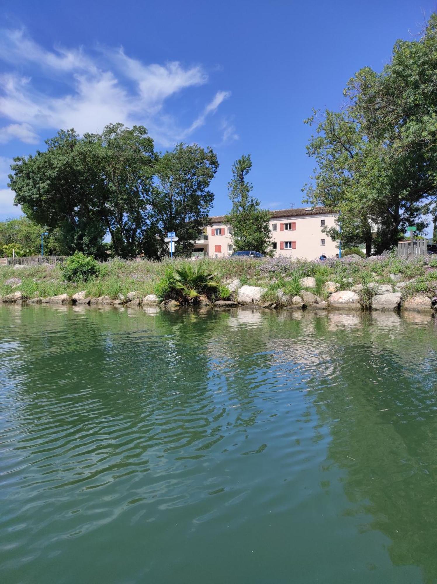 Apartment Les De Robinson: Riverside With Pool In Mandelieu-la-Napoule
